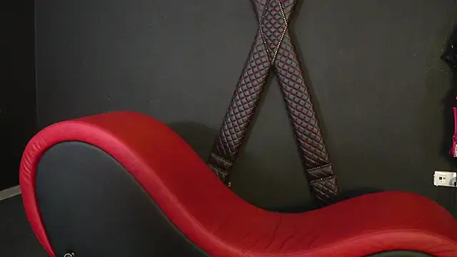 Snapshot of CelineConner chatting on 03.06.26 CelineConner online show from 03.06.26