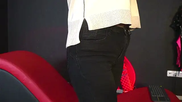 Snapshot of CelineConner chatting on 03.07.26 CelineConner online show from 03.07.26