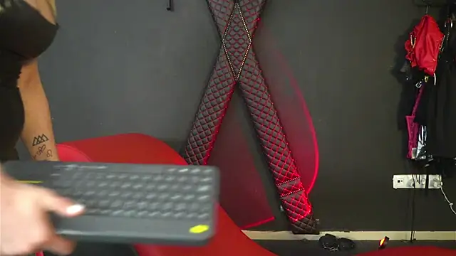 Snapshot of CelineConner chatting on 03.20.26 CelineConner online show from 03.20.26