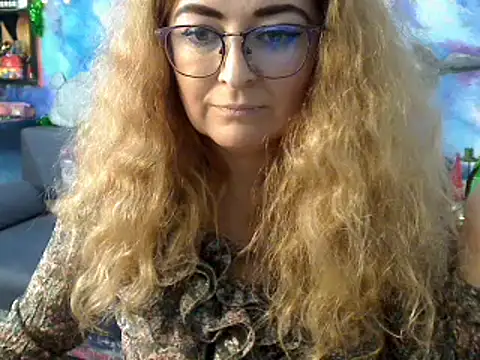 Snapshot of Helen1974 chatting on 12.24.24 Helen1974 online show from 12.24.24