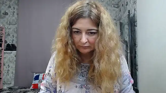 Snapshot of Helen1974 chatting on 01.30.25 Helen1974 online show from 01.30.25