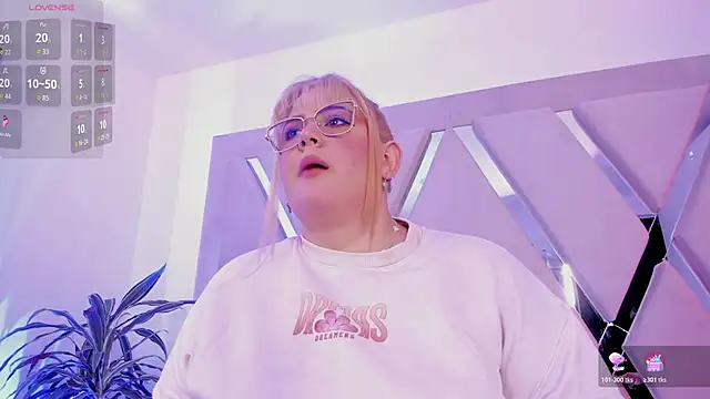 sophiarossee  online show from 02.13.26