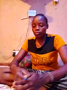 Snapshot of cute_naimah chatting on 11.17.25 cute naimah online show from 11.17.25