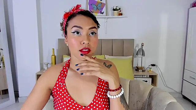 Zoe Gruber online show from 05.05.26