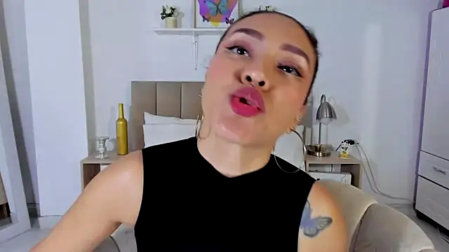 Zoe Gruber online show from 05.28.26