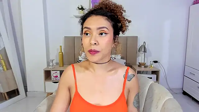 Zoe Gruber online show from 06.11.26