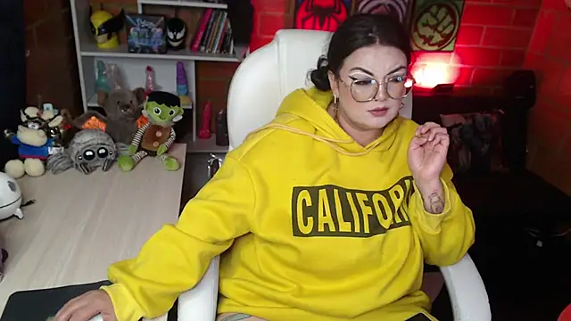 Snapshot of juliette_rd chatting on 01.08.25 juliette rd online show from 01.08.25