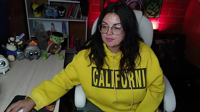 Snapshot of juliette_rd chatting on 01.14.25 juliette rd online show from 01.14.25