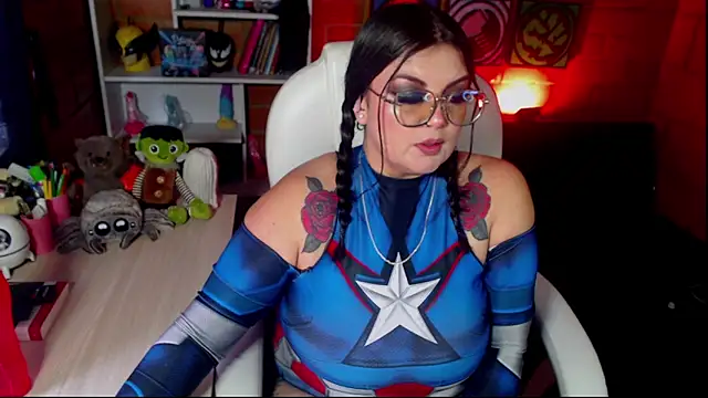 Snapshot of juliette_rd chatting on 09.19.25 juliette rd online show from 09.19.25