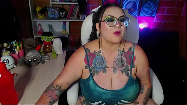 Snapshot of juliette_rd chatting on 10.07.25 juliette rd online show from 10.07.25