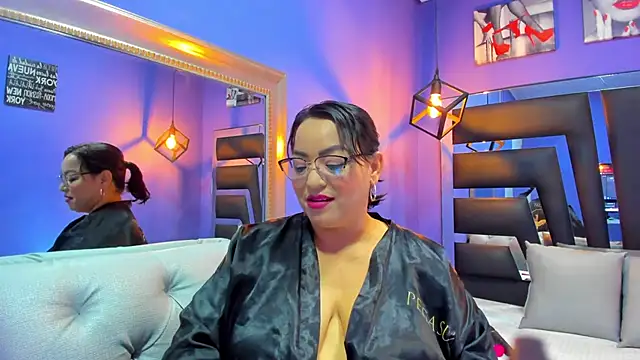 Romina017 online show from 10.07.25