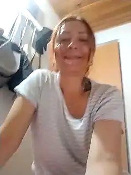 Snapshot of malusexy33 chatting on 02.22.25 malusexy33 online show from 02.22.25