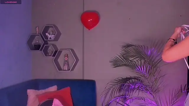 Sussy Bell01 online show from 02.20.25