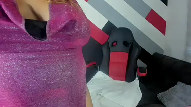 Snapshot of I_am_yours- chatting on 02.16.25 I am yours- online show from 02.16.25