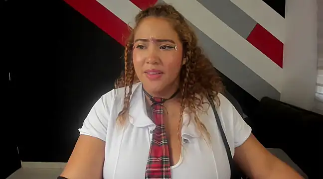 Snapshot of I_am_yours- chatting on 02.21.25 I am yours- online show from 02.21.25