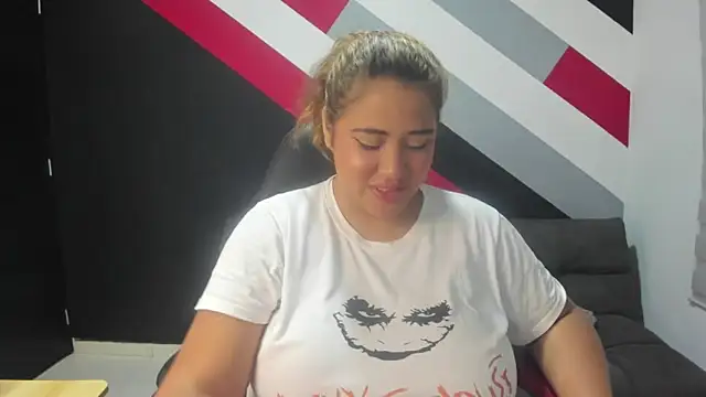 Snapshot of I_am_yours- chatting on 03.22.25 I am yours- online show from 03.22.25