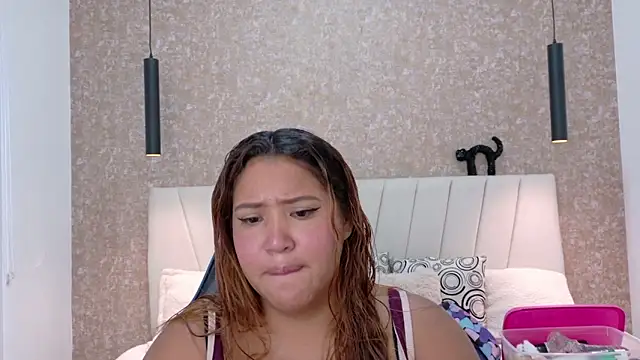 Snapshot of I_am_yours- chatting on 09.18.25 I am yours- online show from 09.18.25