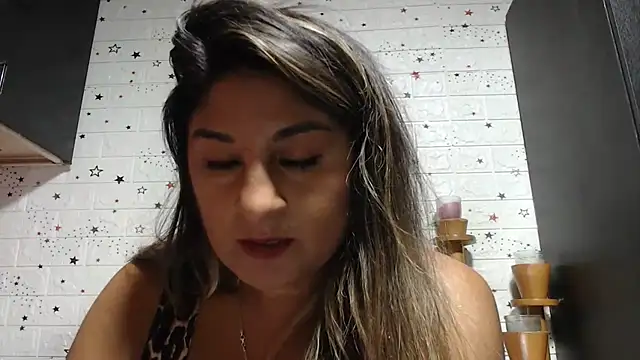 Snapshot of dayanara_kamal chatting on 07.10.26 dayanara kamal online show from 07.10.26