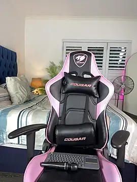 Snapshot of Stunning_Booty chatting on 03.10.26 Stunning Booty online show from 03.10.26