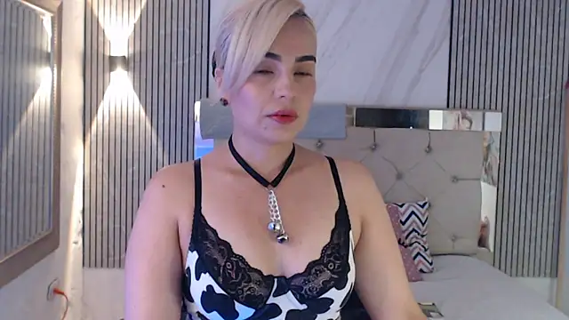 ashley  tylor online show from 06.13.26