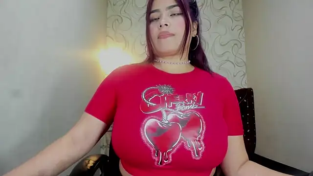 Snapshot of moniquehicks chatting on 02.18.26 moniquehicks online show from 02.18.26
