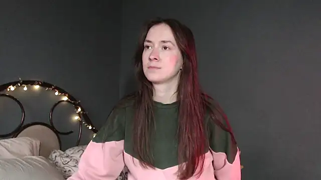 Snapshot of wow__kelly chatting on 04.18.26 wow kelly online show from 04.18.26