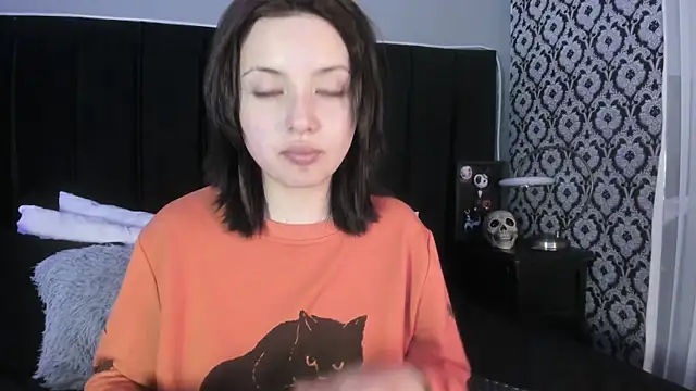 Snapshot of Adeelinee chatting on 03.07.26 Adeelinee online show from 03.07.26