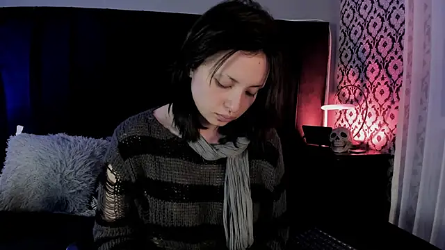 Adeelinee online show from 04.30.26