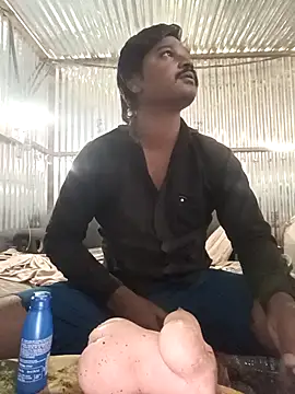 Snapshot of Kartik_bbc_indian chatting on 11.30.25 Kartik bbc indian online show from 11.30.25