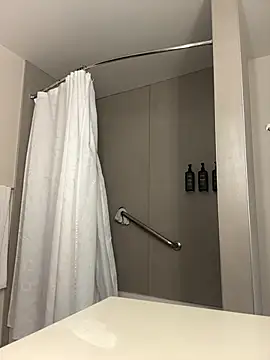 Snapshot of El_Gizmo chatting on 02.02.25 El Gizmo online show from 02.02.25