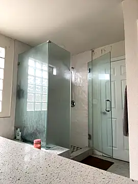 Snapshot of El_Gizmo chatting on 09.28.25 El Gizmo online show from 09.28.25