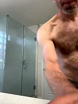 Snapshot of El_Gizmo chatting on 10.22.25 El Gizmo online show from 10.22.25