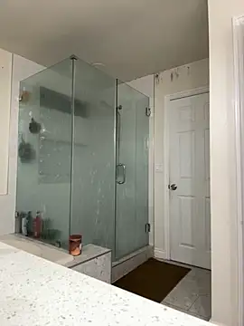 Snapshot of El_Gizmo chatting on 11.19.25 El Gizmo online show from 11.19.25