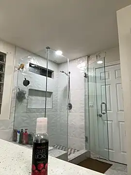 Snapshot of El_Gizmo chatting on 11.27.25 El Gizmo online show from 11.27.25