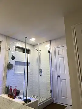 Snapshot of El_Gizmo chatting on 12.19.25 El Gizmo online show from 12.19.25