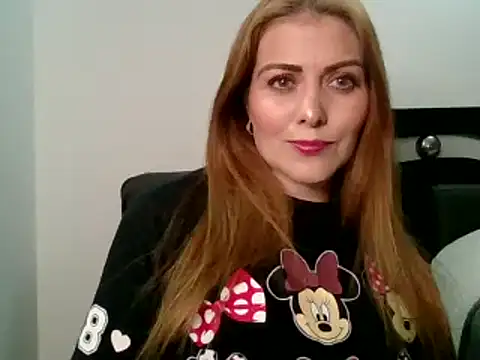 LiLi Piiink online show from 03.14.25