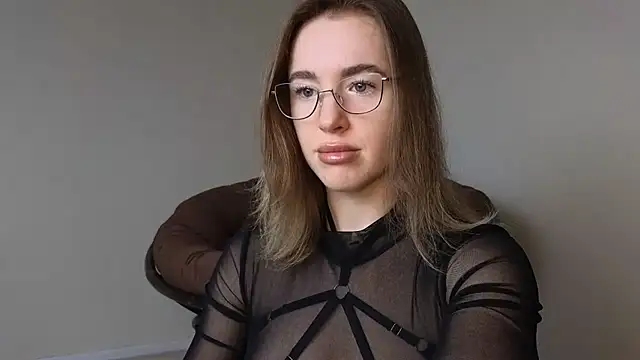 QueenTeeKay online show from 03.05.25