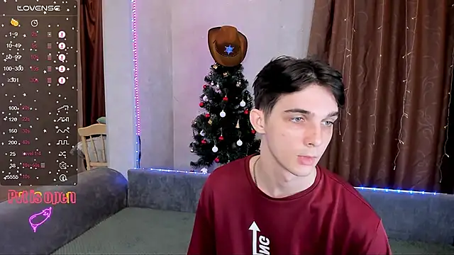 Snapshot of Aaron_Boom chatting on 01.10.26 Aaron Boom online show from 01.10.26