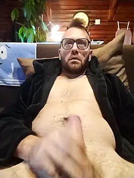 Snapshot of tomee83 chatting on 10.06.25 tomee83 online show from 10.06.25