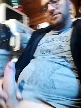 Snapshot of tomee83 chatting on 10.19.25 tomee83 online show from 10.19.25