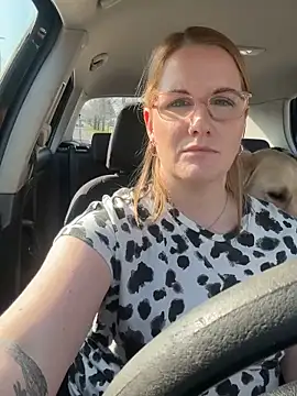 notlikeothergirlsEW12 online show from 03.10.25