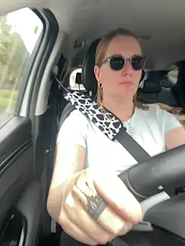 notlikeothergirlsEW12 online show from 03.21.25