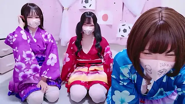 Snapshot of 841_yayoi chatting on 07.15.26 841 yayoi online show from 07.15.26