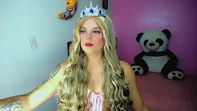 Snapshot of SweetKim21 chatting on 10.31.25 SweetKim21 online show from 10.31.25