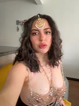 Snapshot of sukhakunis1 chatting on 06.14.26 sukhakunis1 online show from 06.14.26