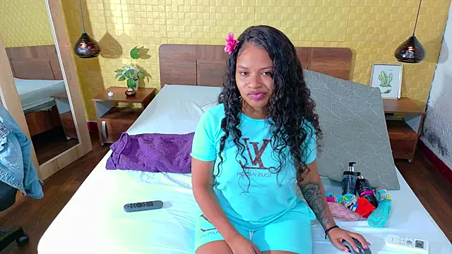 Squirter pussybomb online show from 01.15.25