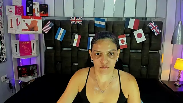 KatteMoss online show from 06.13.26