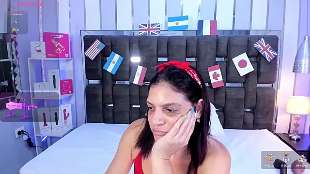 Snapshot of KatteMoss chatting on 07.16.26 KatteMoss online show from 07.16.26