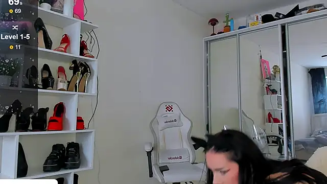 Snapshot of MaryVegas69 chatting on 11.24.25 MaryVegas69 online show from 11.24.25