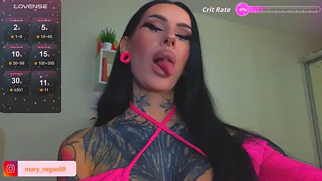 Snapshot of MaryVegas69 chatting on 04.05.26 MaryVegas69 online show from 04.05.26